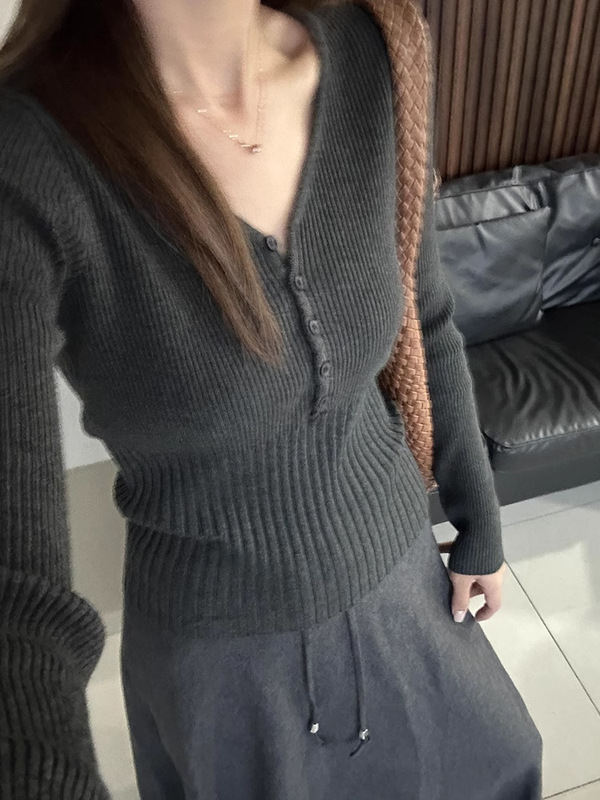 工厂现货韩系V领针织打底衫女内搭2025年秋冬季新款长袖毛衣上衣|undefined