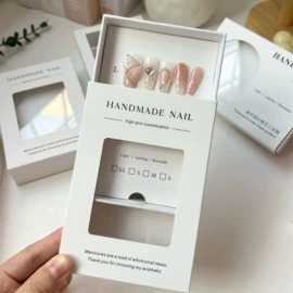 首饰包装;吊粒、吊牌;纸类标签