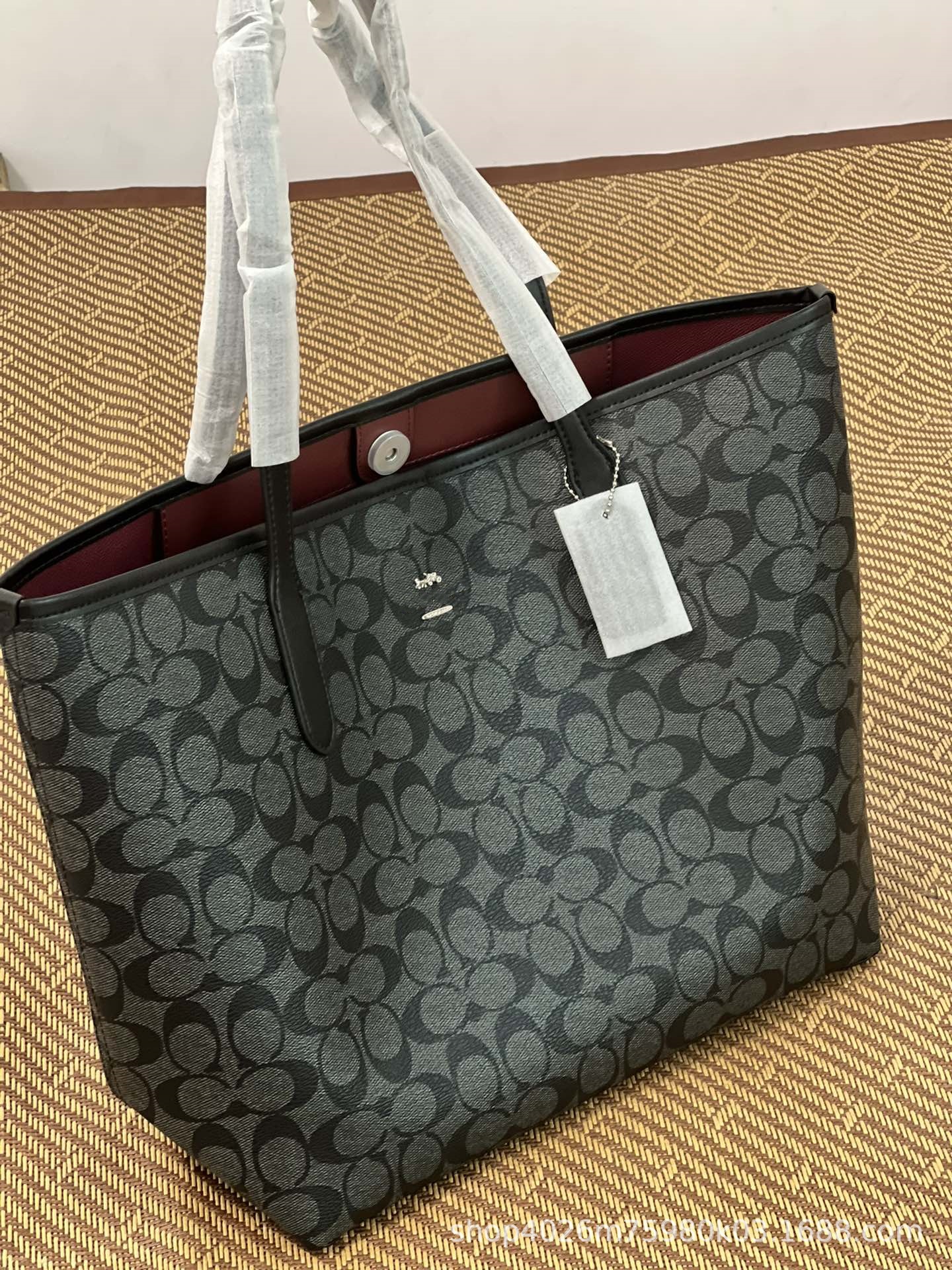 ole new city 33 suction clasp open double-sided shopping bag classic presbyopic one-shoulder portable tote bag for women