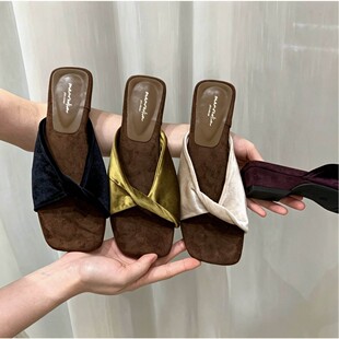 ��Ƥ�� �z�q�ް�һ�ַ��^�¸�����Ů�͹��p�ݷ�ʽ�⴩���|��Ь
