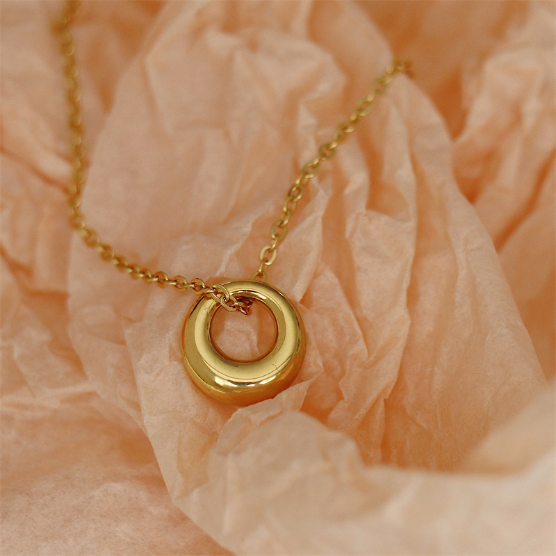 Mode Rond Acier Au Titane Placage Pendentif display picture 7