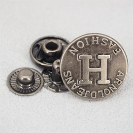 洗唛、商标;铭牌;钮扣