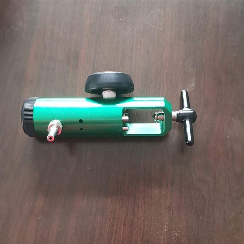 【议价】全新美标CGA870氧气减压阀，绿色外观，档位可调节。适