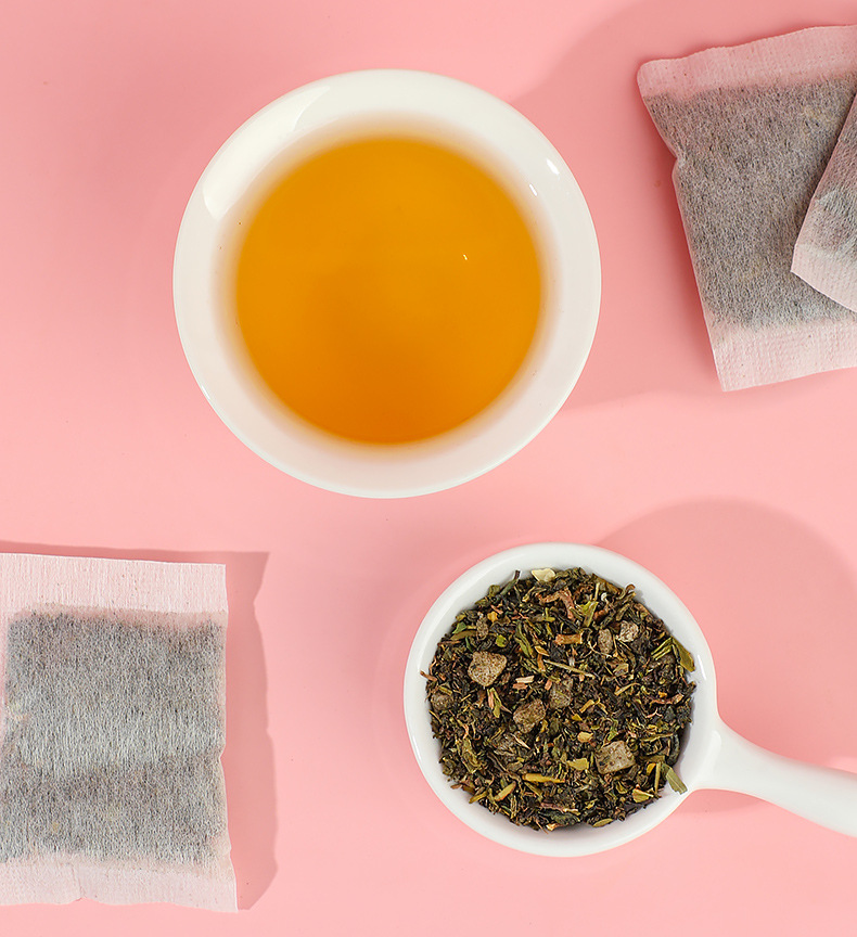 Peach Oolong Tea Bags Mi Tao Wu Long Cold Brew Fruit Herbal Tea Gift 300g in use