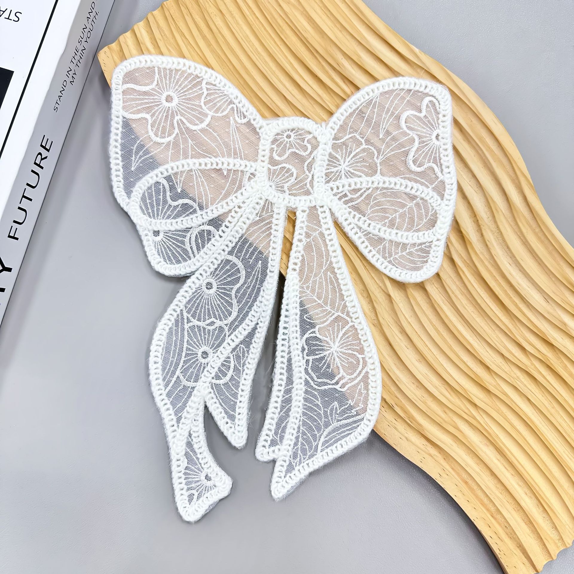 Nuevo arco grande DIY ropa de manga corta accesorios hechos a mano accesorios de collar Cardigan encaje bordado encaje