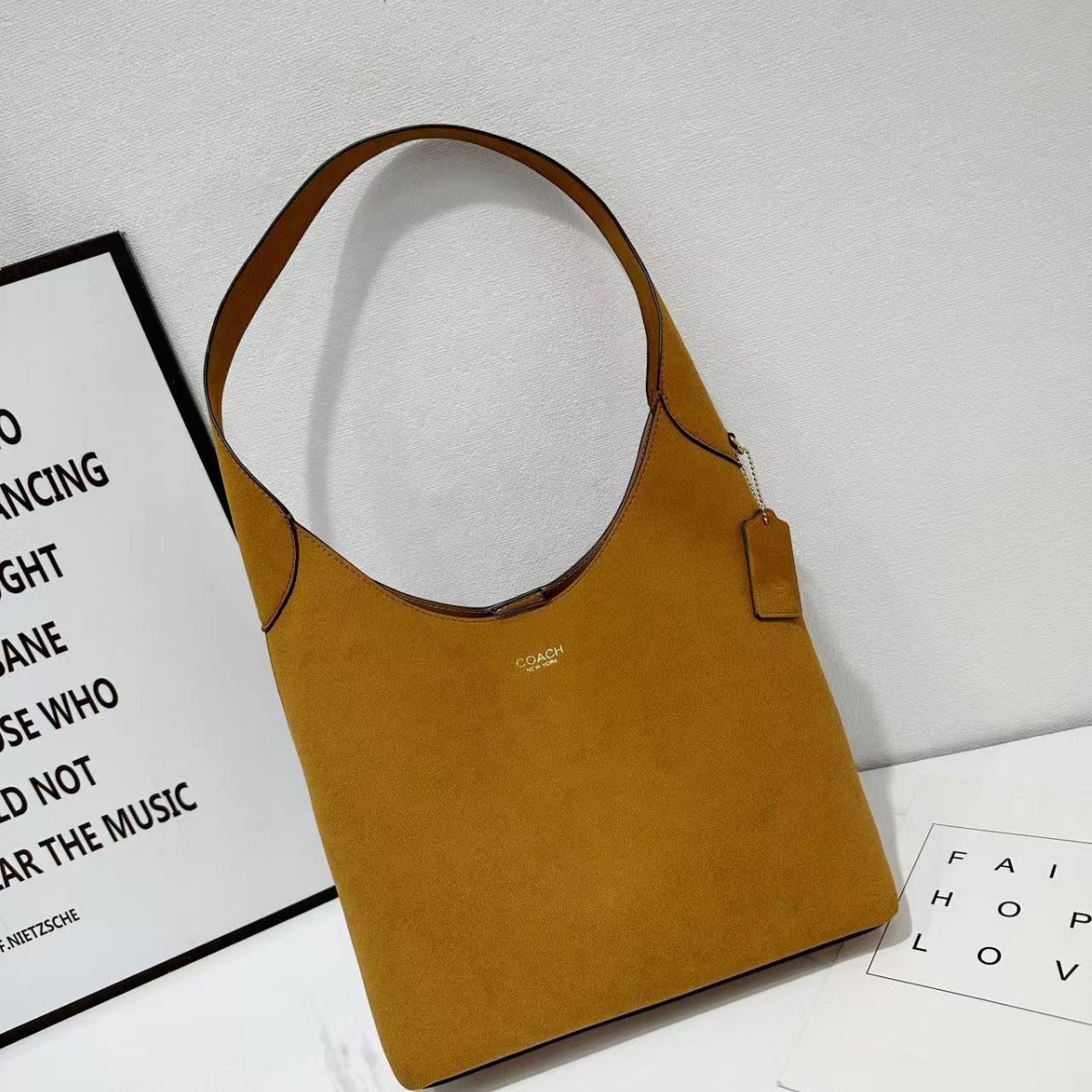 Kou Chi, el nuevo bolso de Brooklyn original, el bolso de axila de gran capacidad, el bolso femenino de un solo hombro retro de todo fósforo