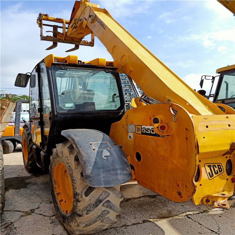 出售杰西博JCB535伸缩臂叉装车