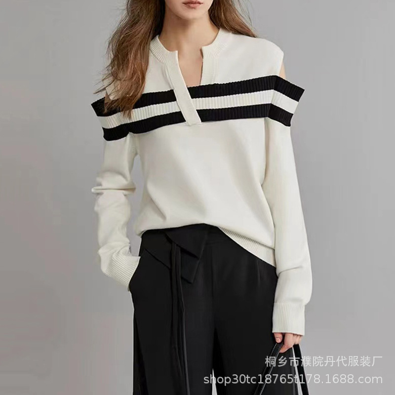 Estilo francés fuera del hombro suéter con cuello en v para mujeres 2023 otoño nuevo hilo de costura en blanco y negro todo fósforo estilo chanel top image 4