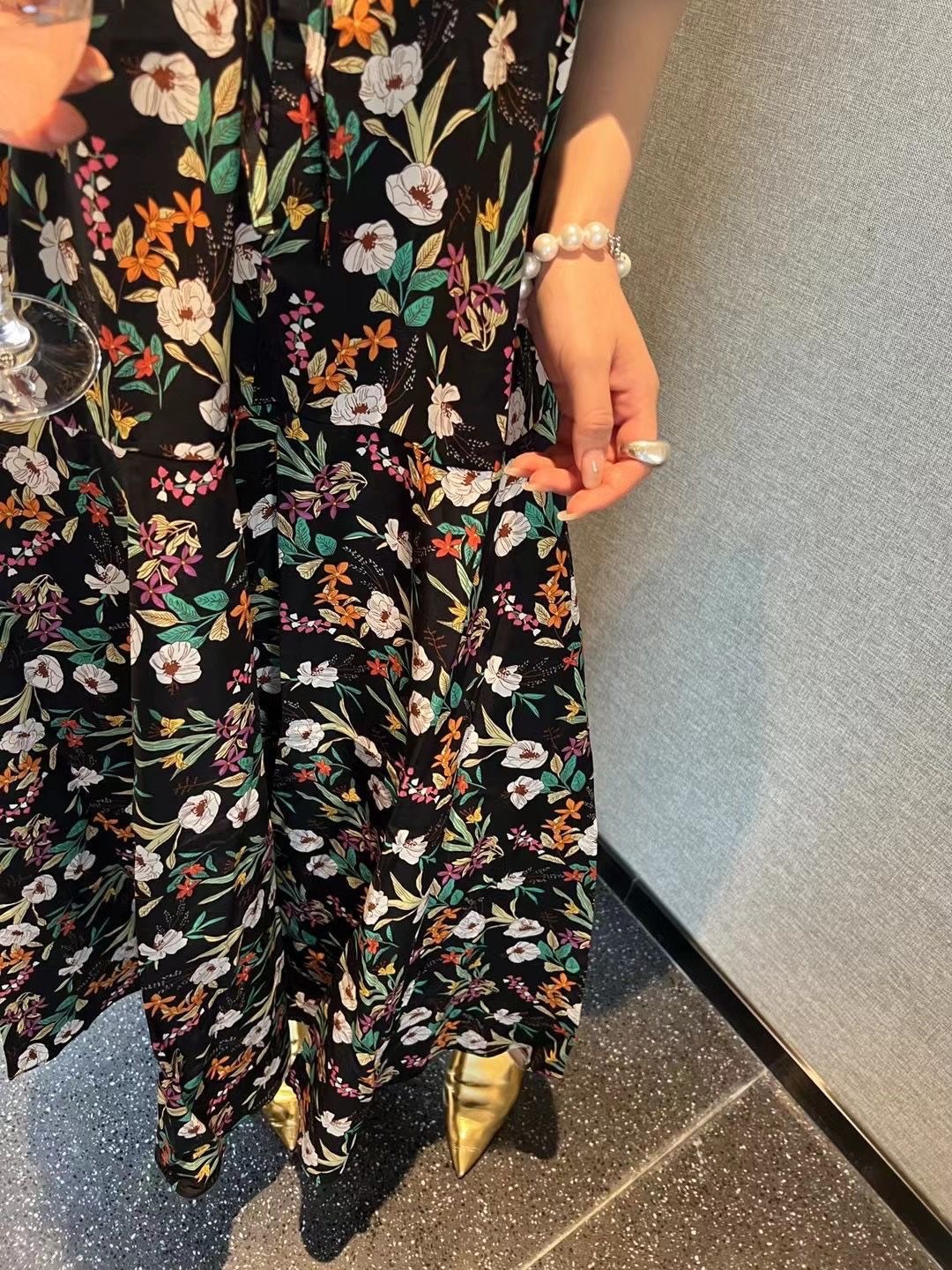 ec075330-1467-4434-a54c-2d571b