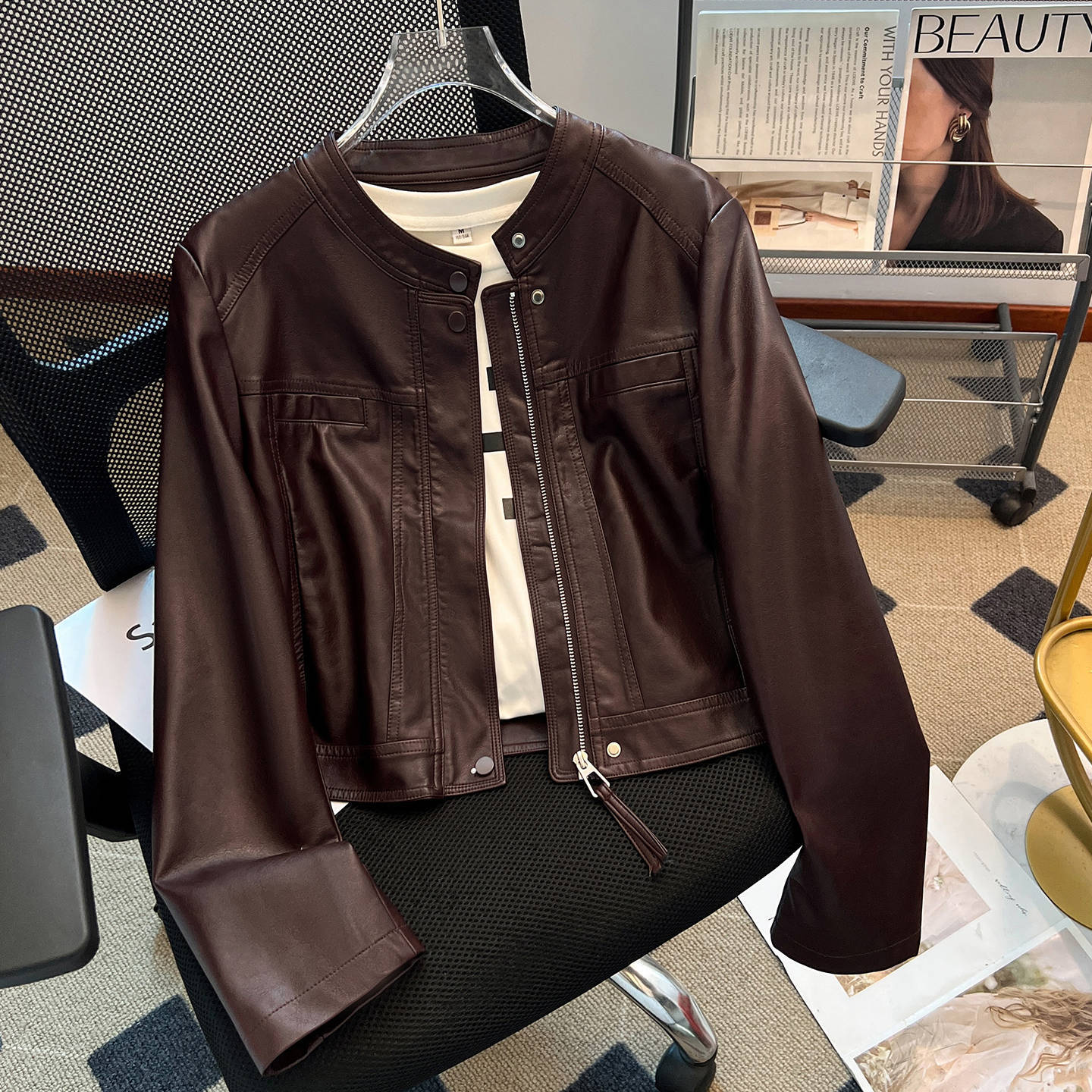 American Retro Burgundy Pu Leather Round Neck Jacket Women's Short 2025 Early Autum New Motorcycle Jacket