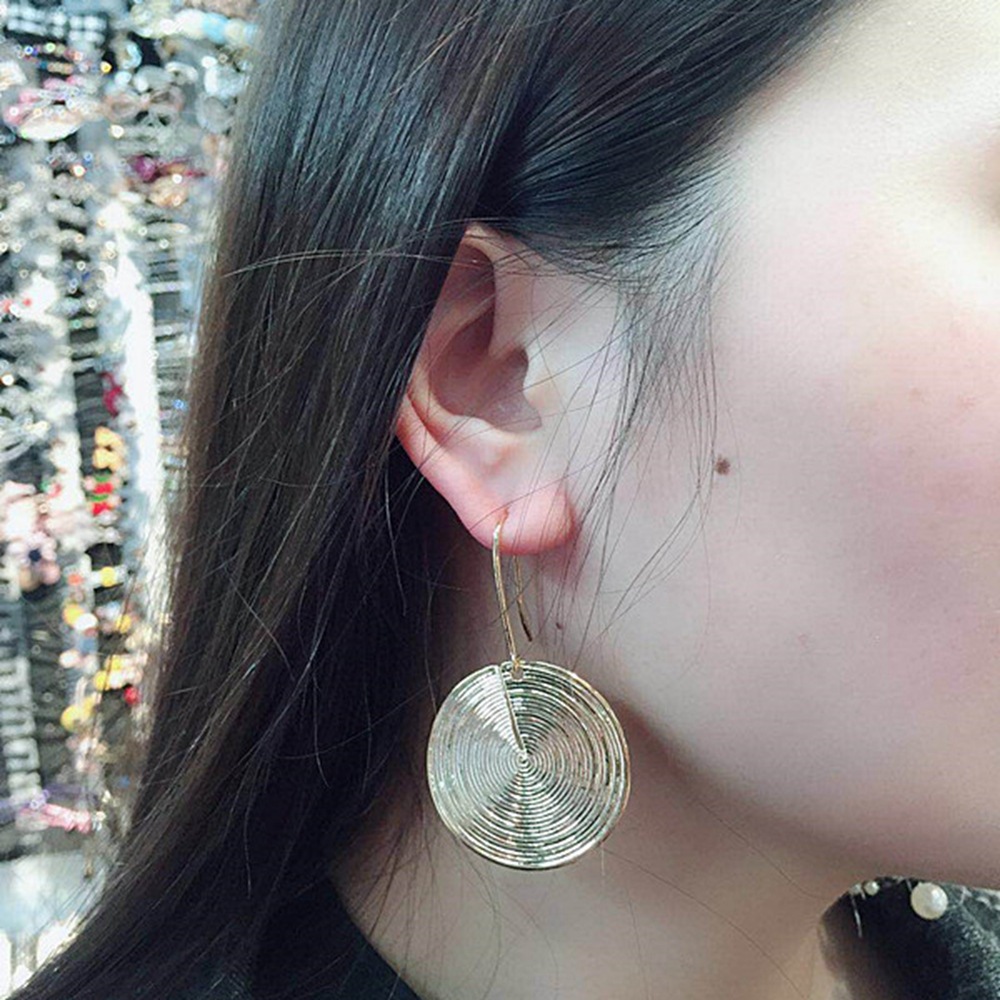 Personality asymmetrical earrings temperament geometric versatile girl long metal earrings_voghion.com