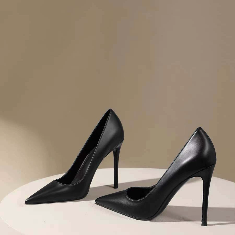 Черные мягкие кожаные туфли на высоком каблуке женские каблуки сексуальные заостренные 2023 весна и осень новые французские темпераментные рабочие туфли
