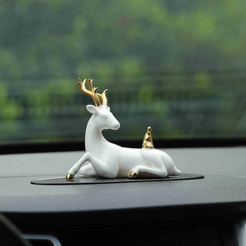 Yilu Ping an Car Ornaments, Cute Animals to Protect Safety, Wholesale Car Interior Decorations, Personalized Car Accessories