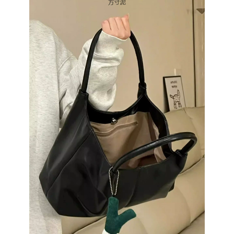 Простой пригородной мягкой сумки Pototott женская летняя новая большая емкость