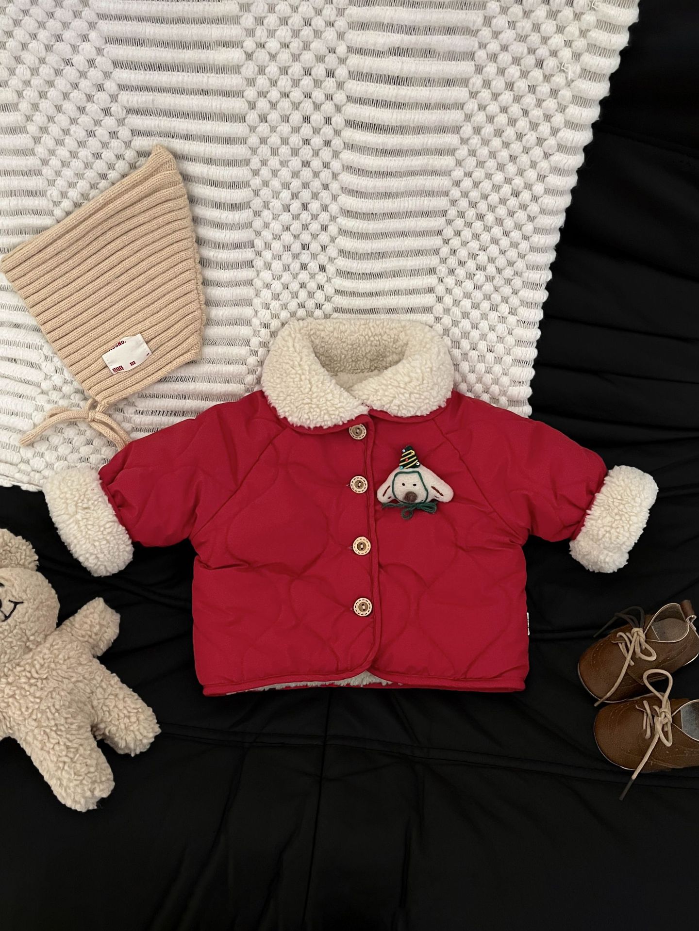 Bebé de Año Nuevo ropa de algodón rojo invierno nuevo estilo extranjero bebé cordero con tapa abrigo de algodón cálido ropa de Año Nuevo