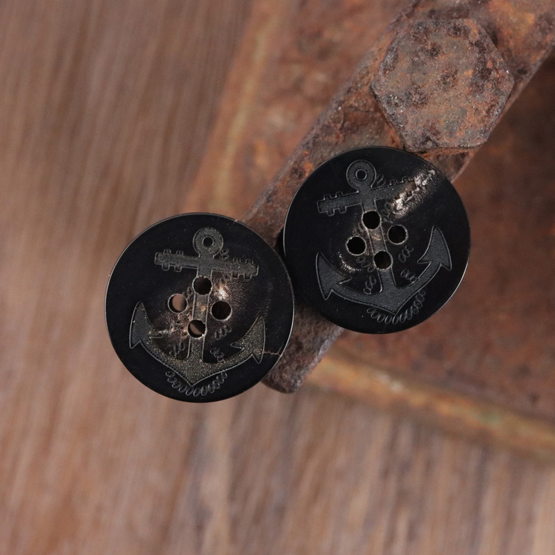 Natural Horn Four Eyes Plane Sea Anchor Anchor Black Coat Woolen Coat Jacket Suit Real Buffalo Horn