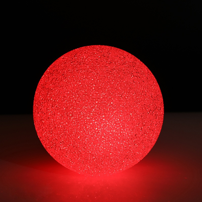 Cáscara blanca y luz roja