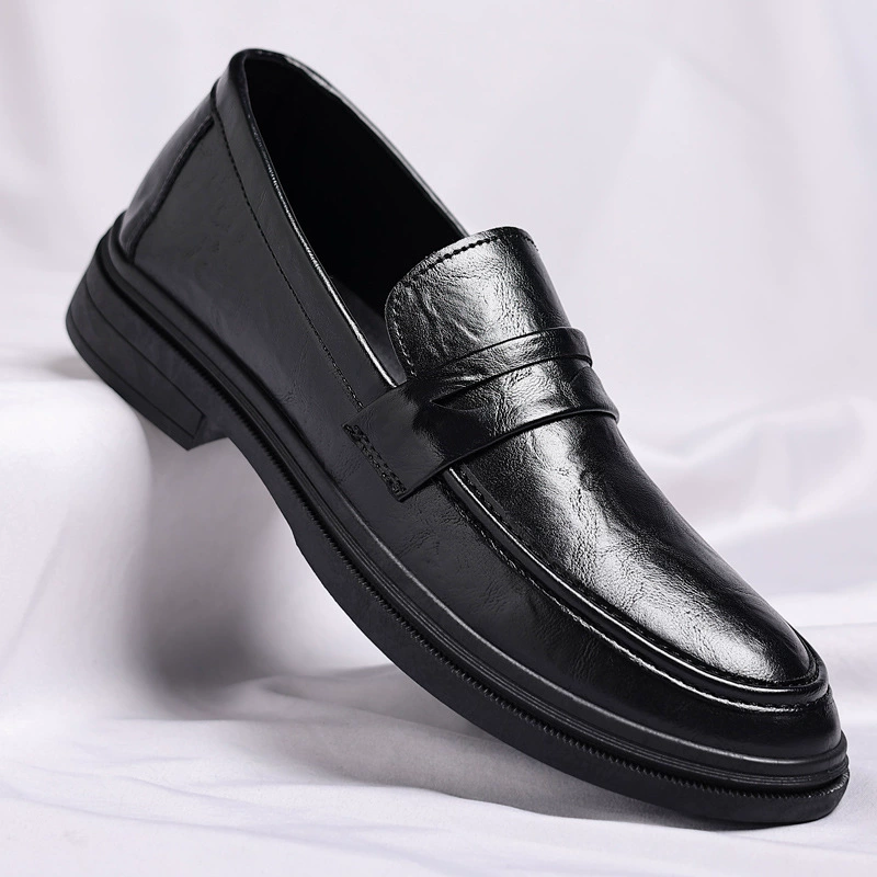 Трансграничные популярные новые мужские кожаные туфли, высококачественная деловая повседневная мужская обувь, удобные и дышащие невидимые мужские туфли с увеличением роста.