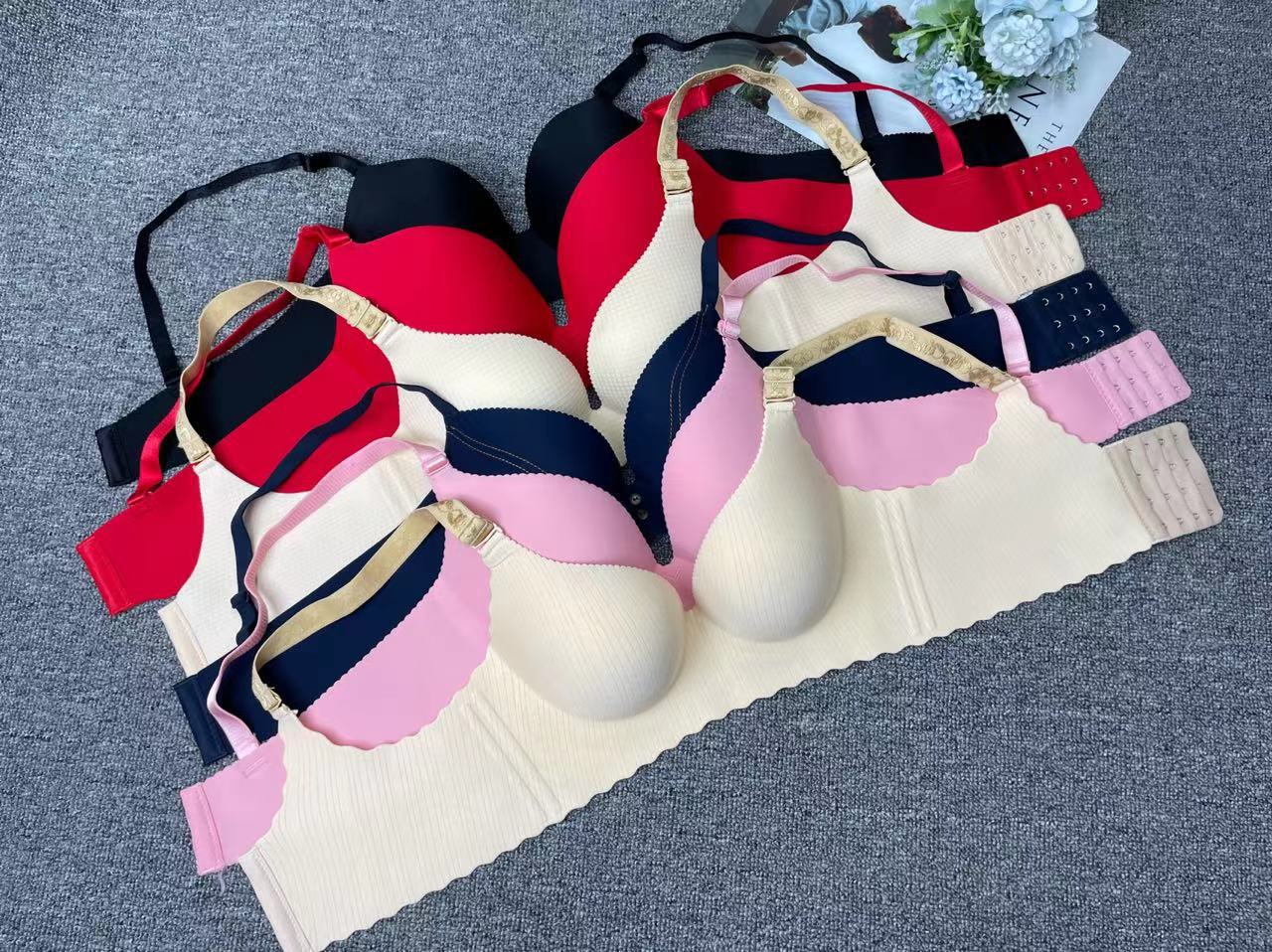 Exterior de una sola pieza brillante ropa interior sin costuras sexy anillo de acero suave sujetador pecho colección anti-sagging sujetador al por mayor