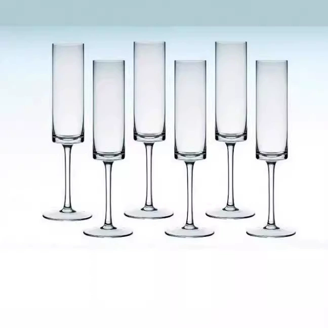 Зеленое яблоко Прозрачное стекло Прямой стакан шампанского