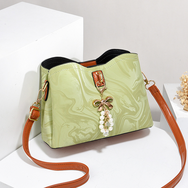 Mujeres versátiles nuevas bolsas de primavera y verano, bolsas de hombro, bolsas de mano, bolsas de mujer, moda coreana para mujeres. image 5