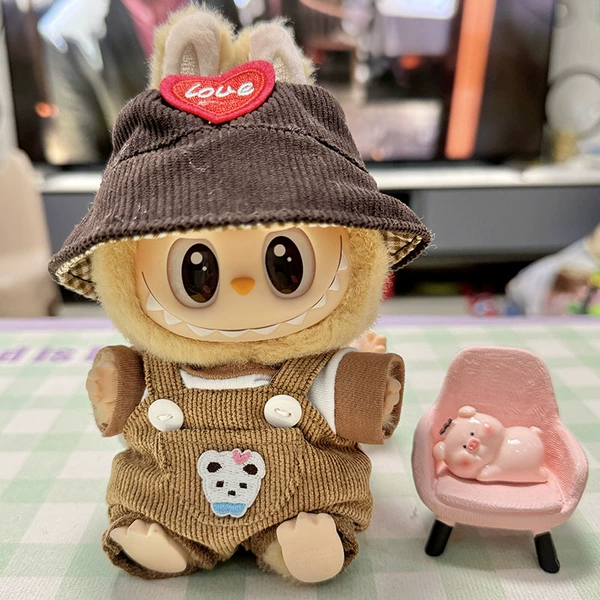 Deep brown pocket strap+red heart brown hat