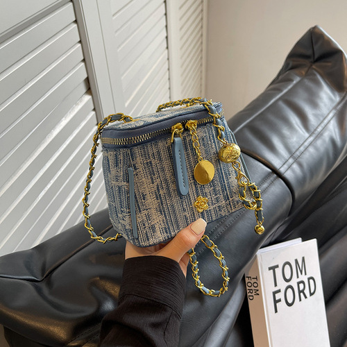 High-end, versatile, trendy, casual, fashionable bucket bag for women, new style 2024, western-style denim striped blue crossbody bag