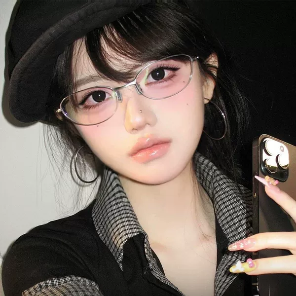 New Ultra-Light Titanium Frame Fade Oval Frame Plain Optical Frame Retro Bc202403 Can Be Matched with Myopia Glasses for Men and Women