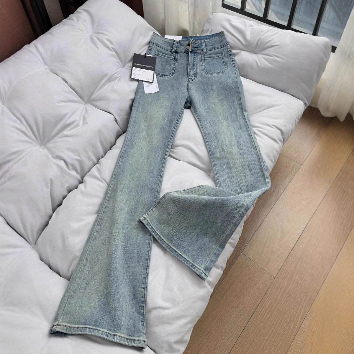 Trendy Light-Colored Flared Jeans for Women, Autumn New High-Waisted Stretchy Slimming Double-Button Petite Bootcut Pants