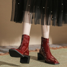 H376-3大雙B扣飾漆皮靴子女酒紅色特殊跟方頭短靴馬丁靴秋冬上新