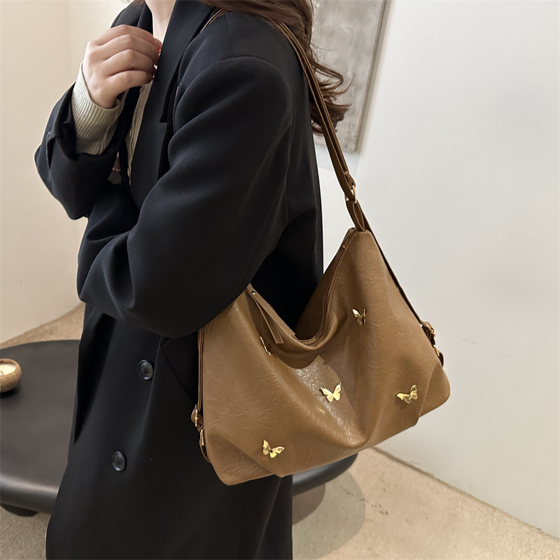 Nicho de diseño sensación de bolso de gran capacidad para mujeres 2024 nuevo otoño invierno retro hombro mochila de hombro