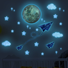 外貿發光月球夜光貼摺紙飛機熒光貼冰箱貼兒童房幼兒園裝飾畫批發