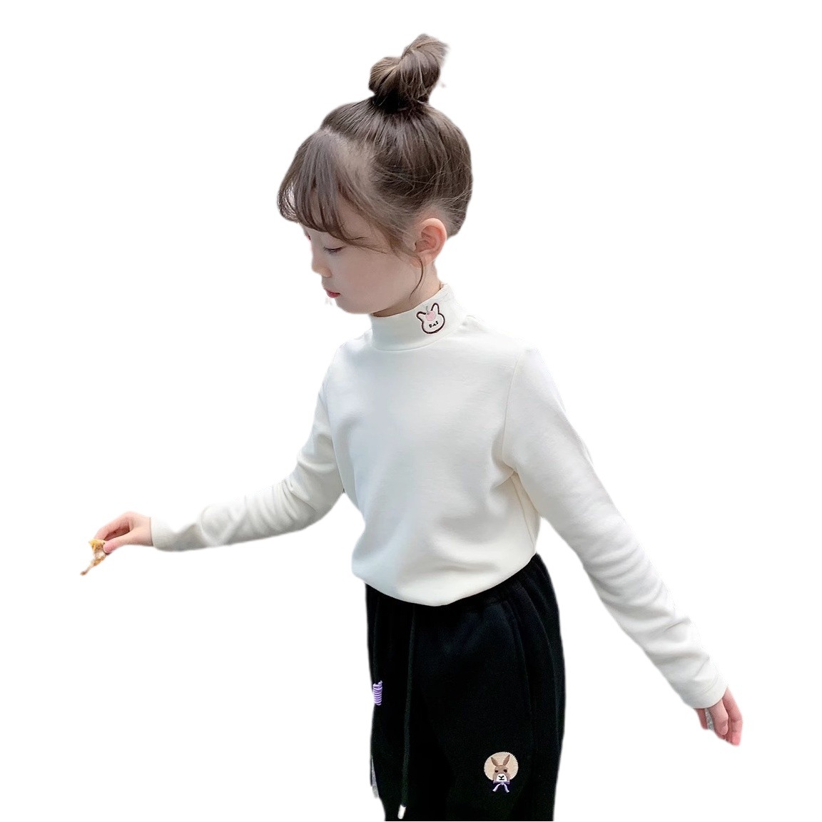 Las niñas engrosada bottoming camisa 2023 de invierno los nuevos niños terciopelo estilo occidental media cuello alto engrosada Top moda