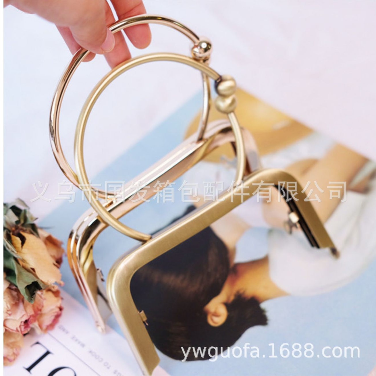 Agujero de tornillo 12.5cm cintura cóncava brillante pulsera en forma de O oro brazalete creativo mano