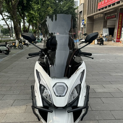 Widening of the Front Windshield | Motorcycle front windshield
