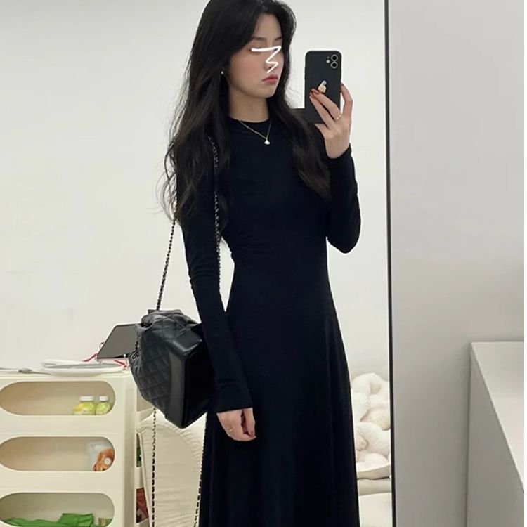 赫本风黑色长袖连衣裙子早秋季女装2025新款法式气质修身显瘦长裙|undefined