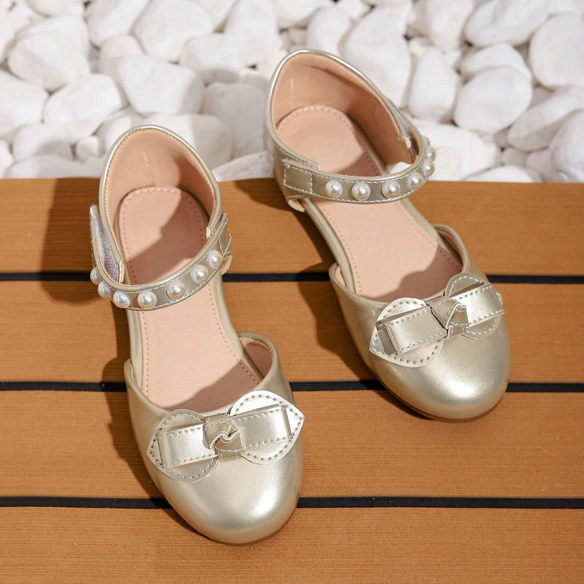 Трансграничная внешняя торговля Французские нишевые банты жемчуг мягкая подошва принцесса обувь модная дикая девушка плоская кожаная обувь
