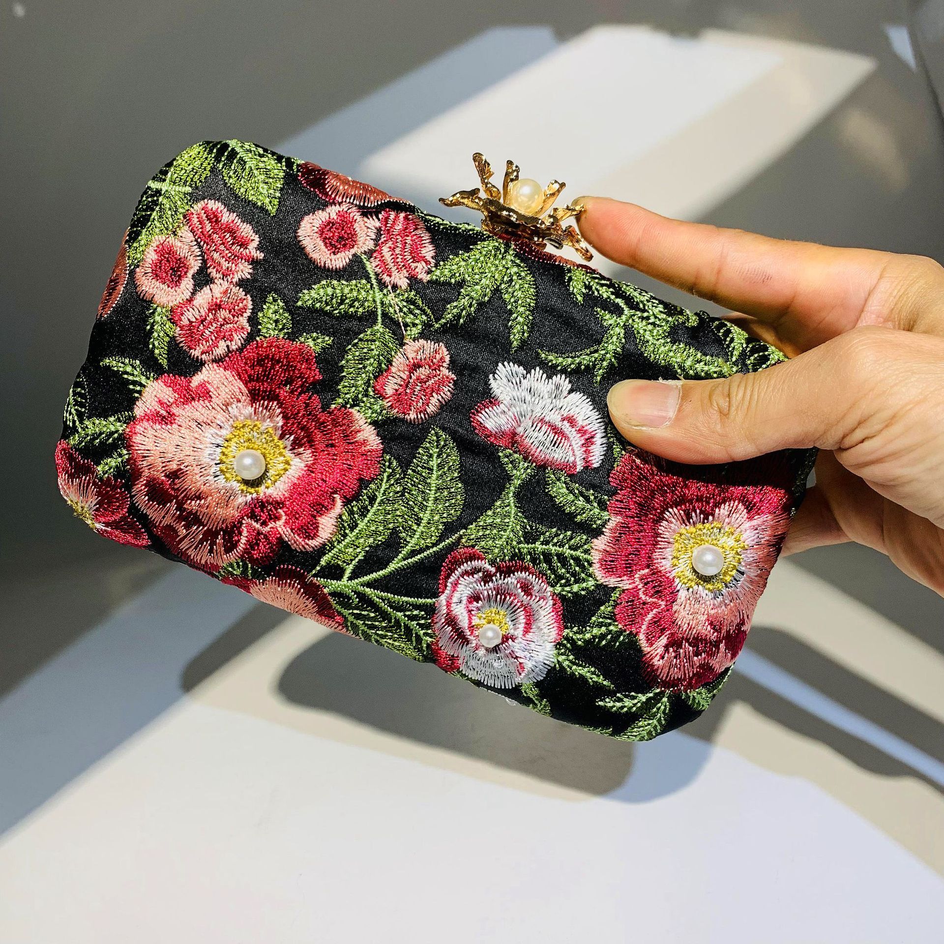 Polyester Flower Embroidery Square Evening Bags display picture 3