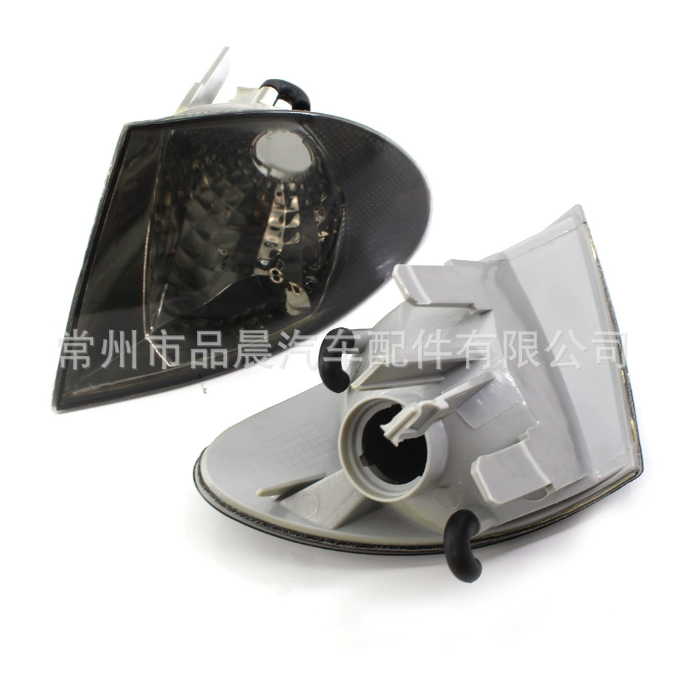 Suitable for BMW 3 Series E46 four-door version 98-01 headlight corner light turn light headlight side light signal light