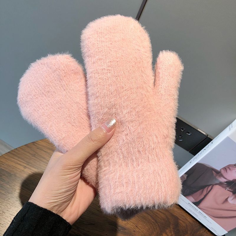 秋冬全包とは、韓国版とは、二重保温手袋の男女モデルとベルベットの防寒ニット手袋のことです|undefined