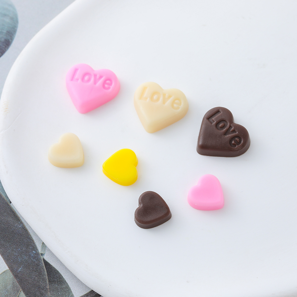 Pvc Artificial Love Heart Candy Jewelry Accessories Artificial Peach Heart Chocolate Beans DIY Mobile Phone Case Material Props