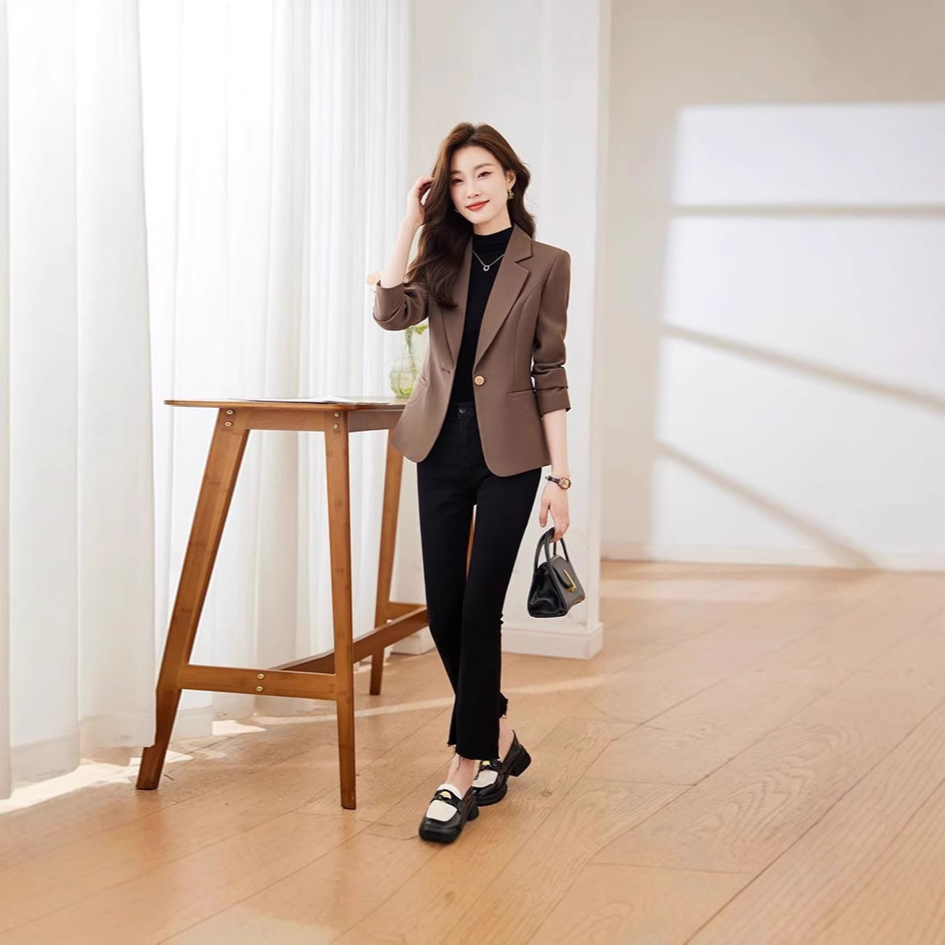 Brown Blazer 2024 New Fashion Style, Elegant Short Casual Suit Jacket For Petite Individuals_voghion.com