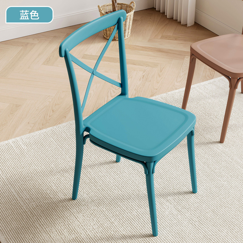 Silla de plástico taburete del hogar apartamento pequeño Silla de comedor silla trasera simple ocio gran puesto silla restaurante comercial mesa y silla