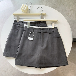 �������� �n���n��İ�ɫƴ߅�����̿�A�ֻ�ɫ���b����ȹ��Ů�ļ�