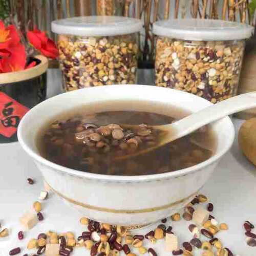 Stir-fried barley and poria tea, spring and summer, substitute health tea for brewing adzuki bean, red bean and barley tea soup packets
