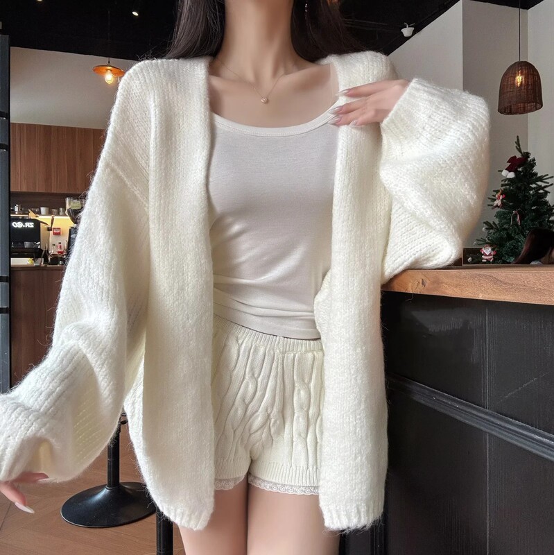 Autumn and Winter Thickeneded Lazy Style Knitted Jacket 2025 New Versatile Small Velvet Blanket Thick Needle Fluffy Mid-Length Sweater