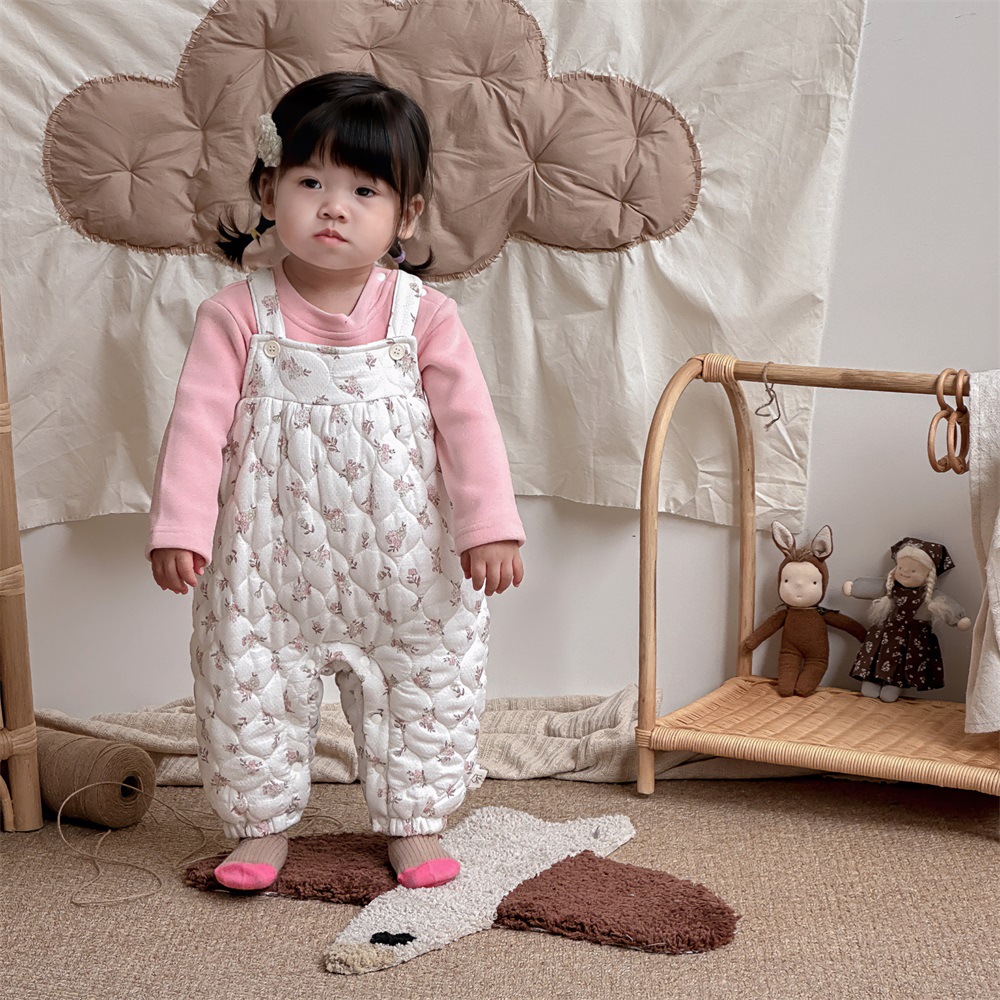 Traje de bebé otoño e invierno ropa de salida acolchada engrosada flor fresca 1-3 años bebé traje de escalada cálido de dos piezas 2