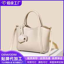 �ļ��¿��|�к��s����˻@�Ӱ����r�����eŮʿͨ��б����μ��
