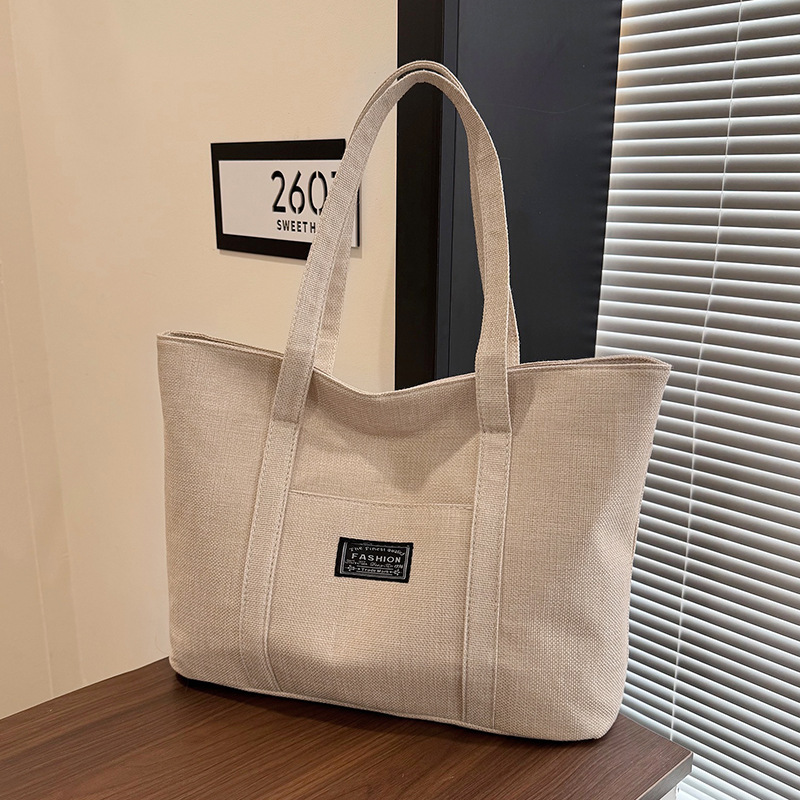 Fashionable elegant trend shopping bag to go out