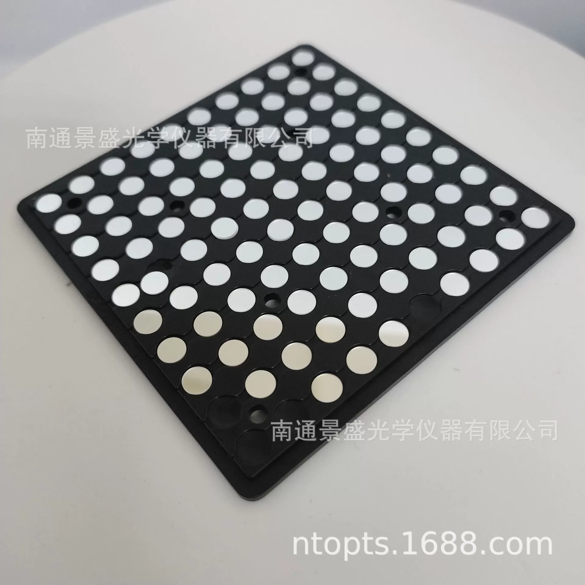 Оптическое стекло с отражающей пленкой, отсекающий фильтр, антибликовая пленка, различные серии стекла с покрытием.